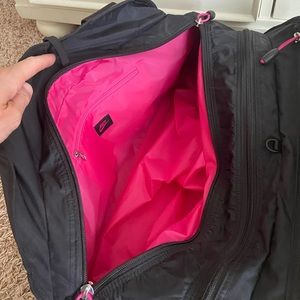 Women’s Nike gym duffel bag